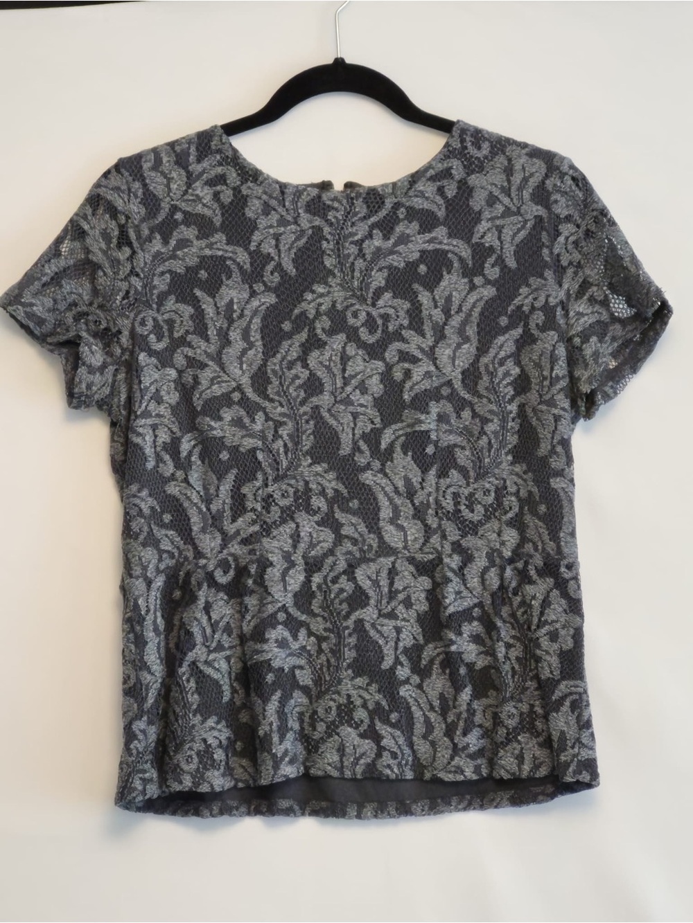 Ann Taylor Gray Floral Lace Short Sleeve Top
